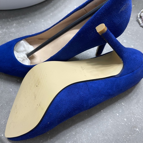 Blue shoes - Picture 3 of 7